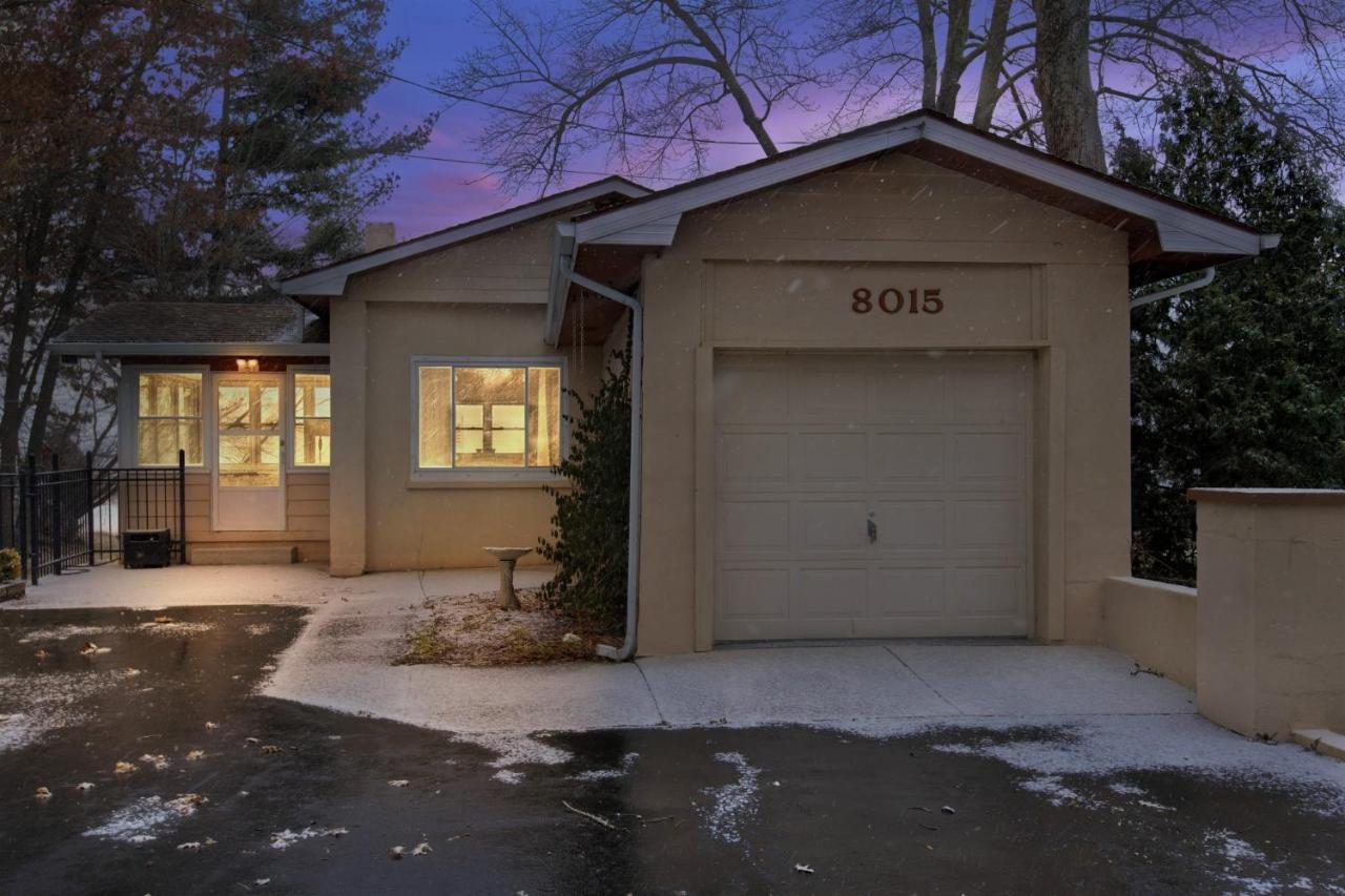 Amazing Lakefront Retreat On Long Lake! Home Portage Exterior photo